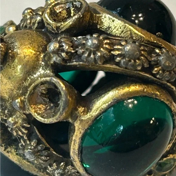 Vintage Gold and Green Pendant - Picture 7 of 14